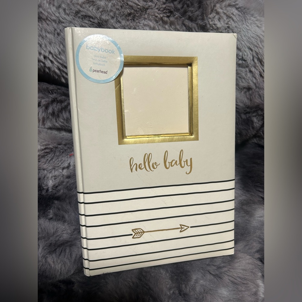 Pearhead Gold and White Baby Photo Frame Book